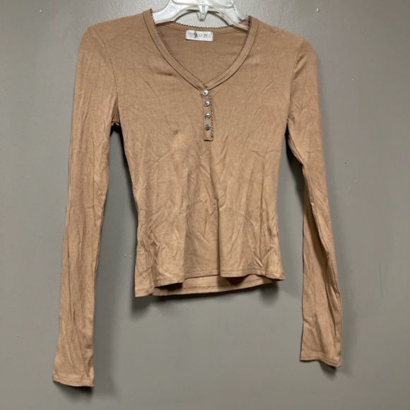 Popular 21 Brown Ribbed Long Sleeve V-Neck Shirt with Buttons SMALL - Picture 1 of 2